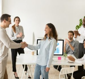 como-hacer-que-te-contraten-despues-de-las-practicas-en-empresa